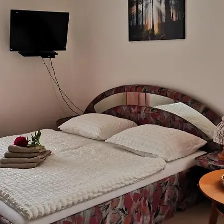 Pod Kostelem Appartement *